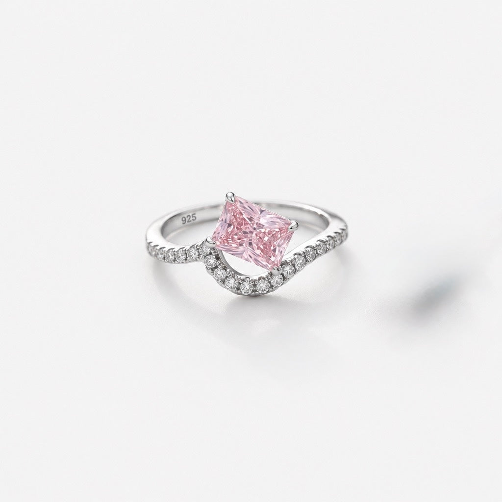 Curved Wave Ring – Pink Crushed Ice