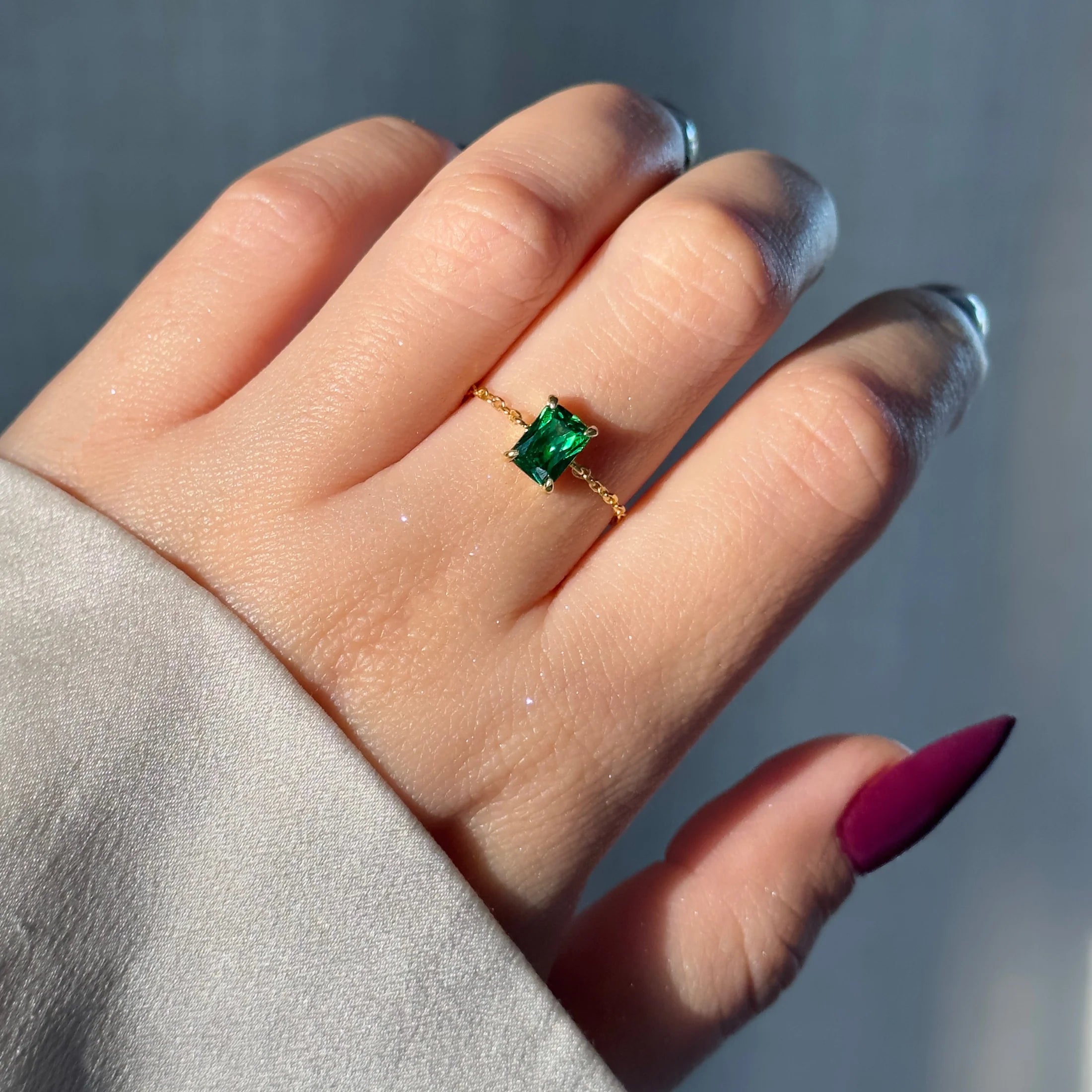 Ethereal Emerald Chain Ring
