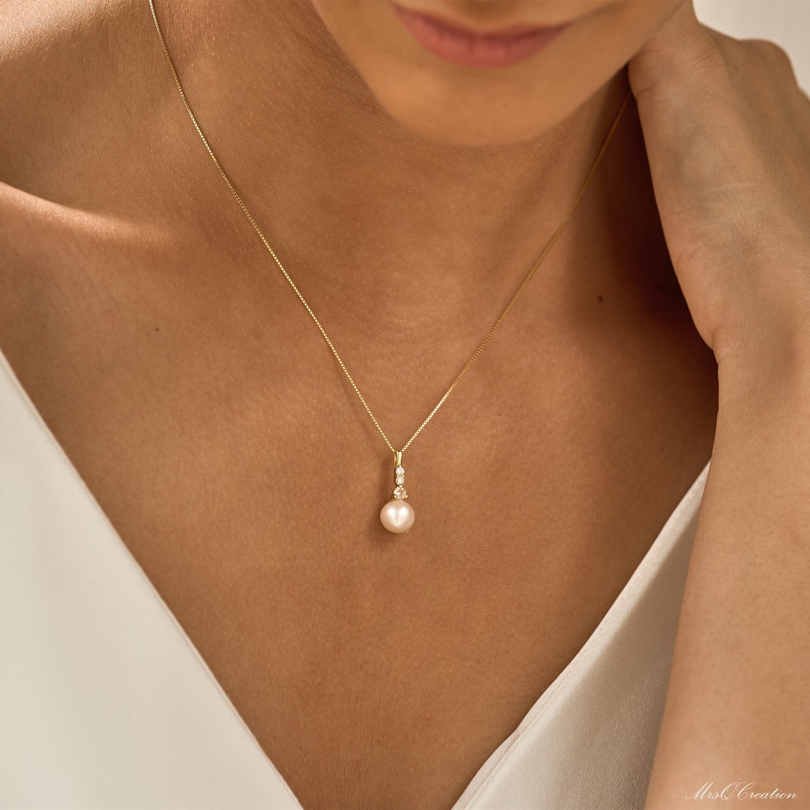 Golden Aurora Pearl Necklace
